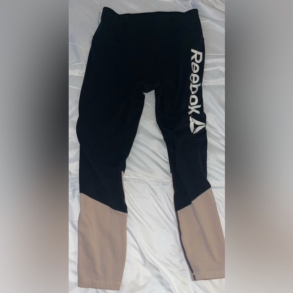 Black and Tan Reebok Outfit - Picture 5 of 6